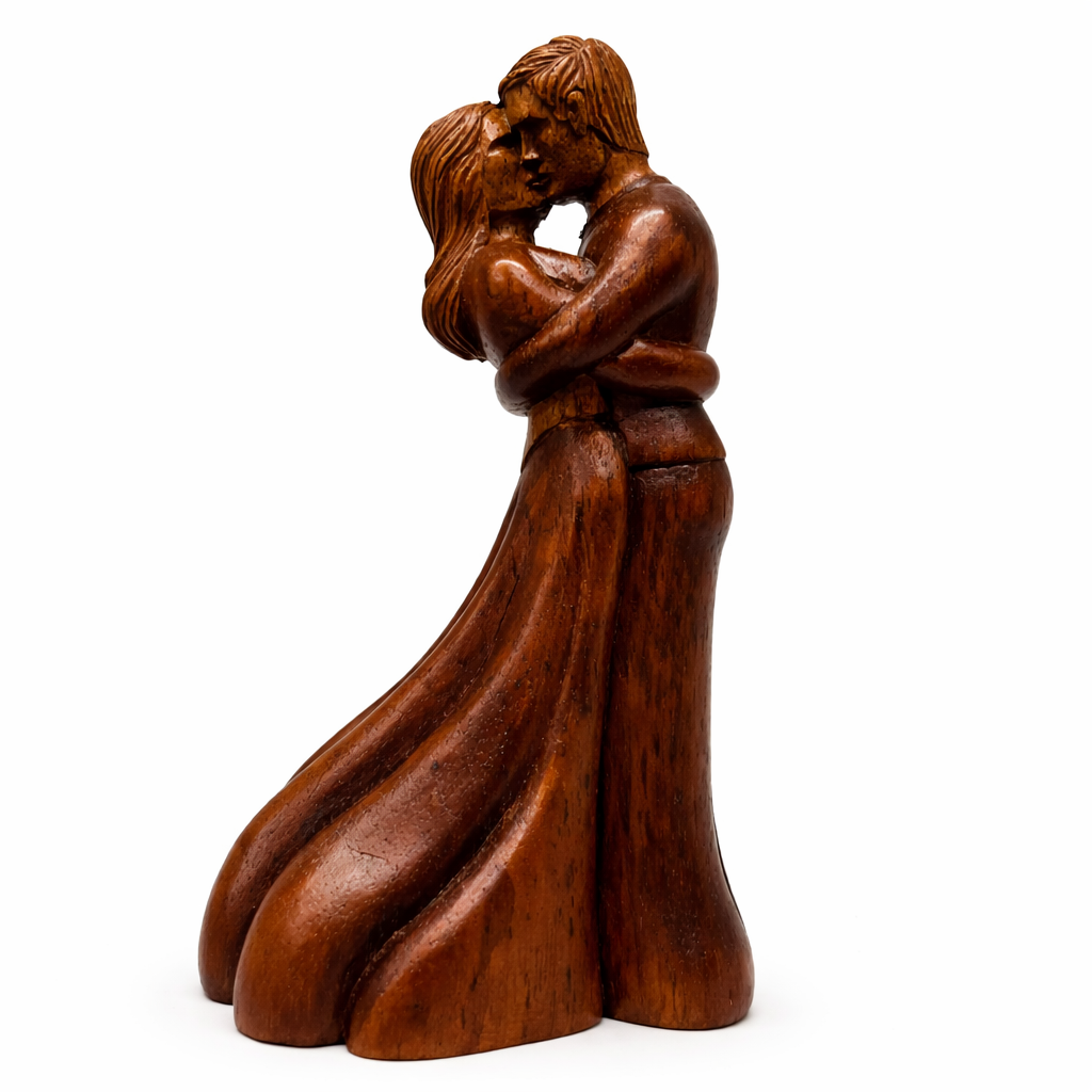 Pareja tallada en madera